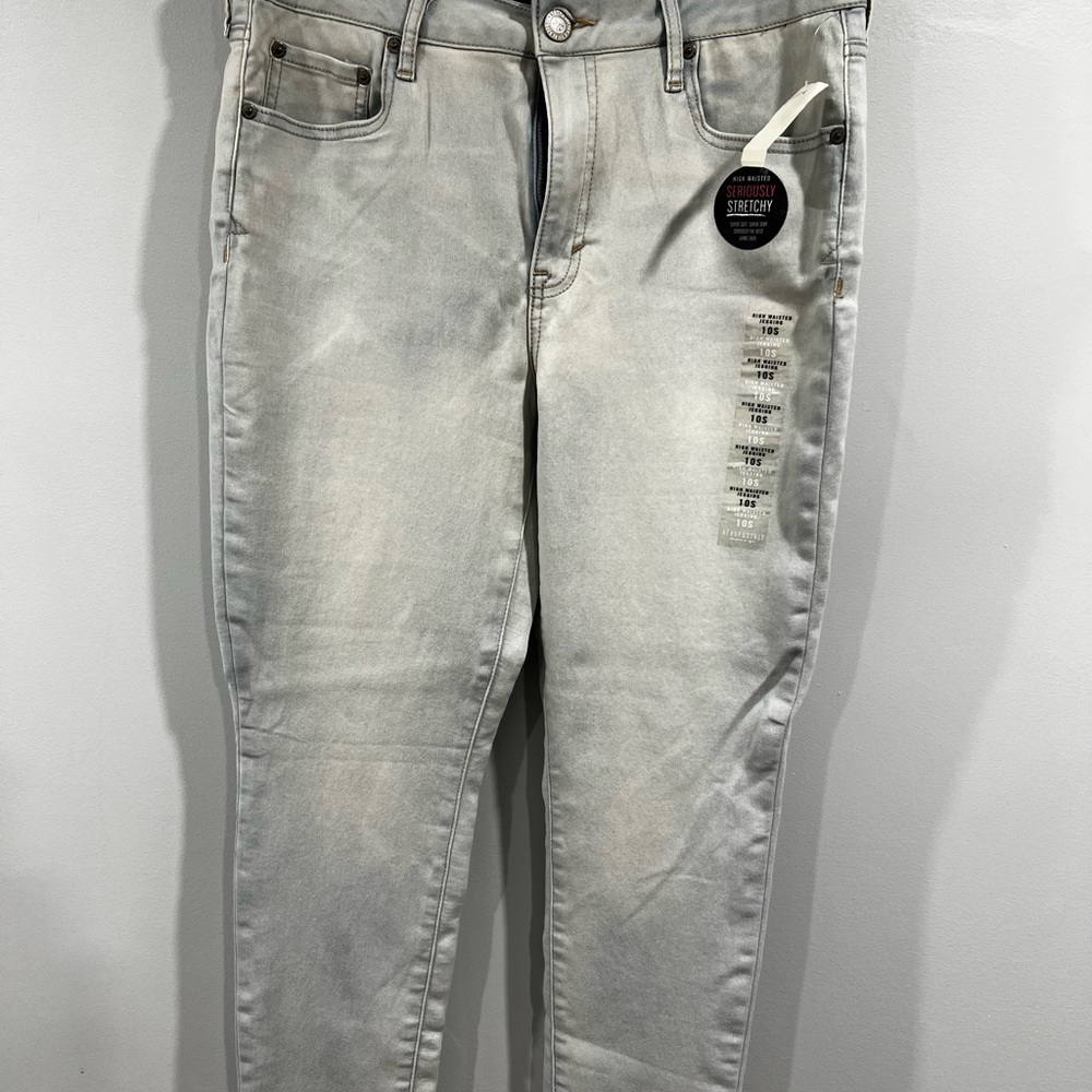 Aeropostale Light Wash High Waisted Jeggings Size 10 NWT